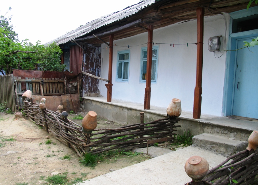 Casa veche deosebita din centrul Moldovei, Vărzărești