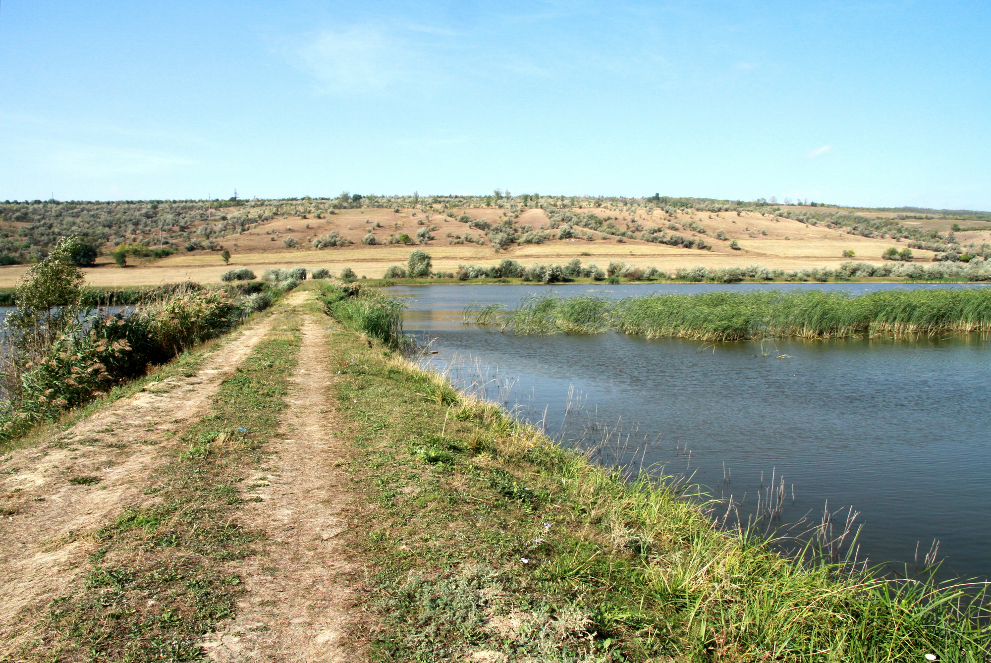 Цепь водохранилищ на р. Лэпушна между селами Пашкань и Лэпушнa