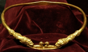 Скифское золотое колье IV-III вв. до н.э. Погребя, Дубоссары, НМАИМ