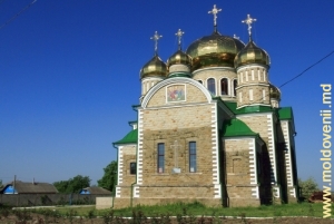 Свято-Троицкий монастырь в селе Глинжень