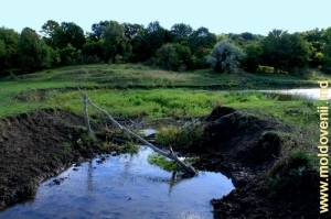 Первая запруда на реке Чухур у села Окница