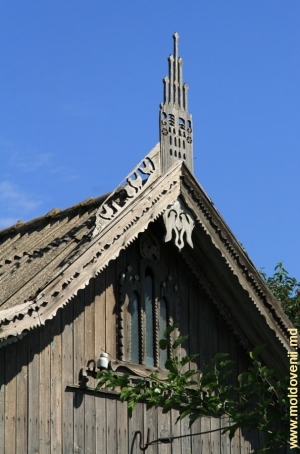 Coamele de lemn ale acoperişurilor din satul Tigheci