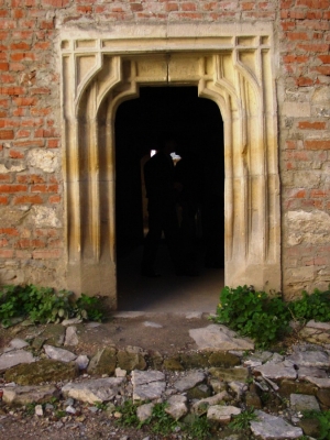 Portalul  unui gol de uşă de la  palat