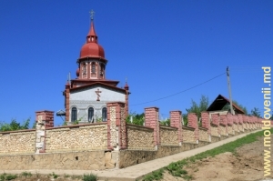 Biserica din satul Hănăşeşti, raionul Cantemir