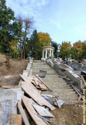 Restaurarea Scării Cascadelor din Parcul Valea Morilor, octombrie 2015
