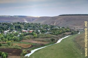 Долина реки Чухур у села Хородиште, Рышкань, окт. 2015 