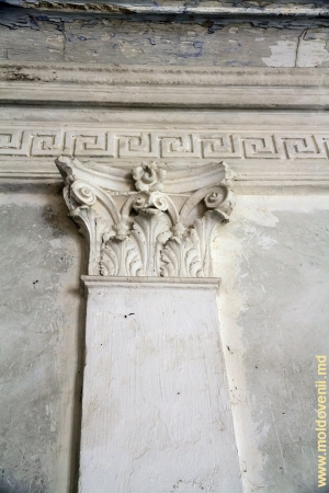 Элементы настенного декора в античном стиле