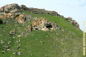 Peştera neolitică de pe panta dreaptă a Defileului Brînzeni