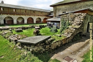 Mănăstirea Slatina