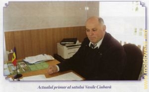 Primarul satului Vasile Ciubară