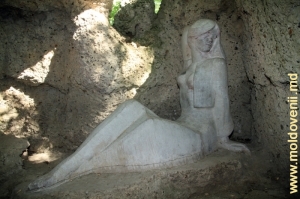 Sculptura „Aurica” din „Peştera solară”