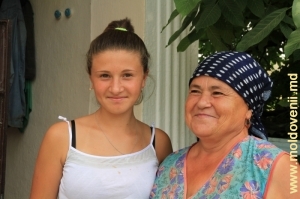 Лидия Беженару с внучкой Валентиной