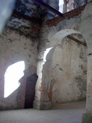 Interiorul palatului cu indicii refacerii