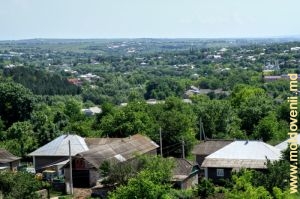 Vedere a satului Corjeuţi din vîrful recifului de toltre, din partea de nord a satului