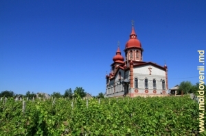 Biserica din satul Hănăşeşti, raionul Cantemir