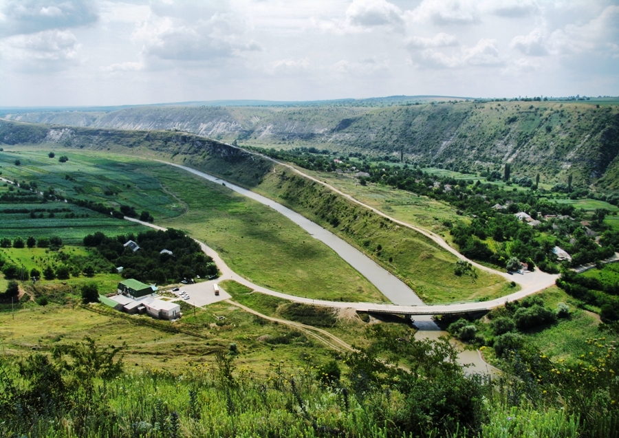 Панорама долины Реута у села Бутучень, Орхей