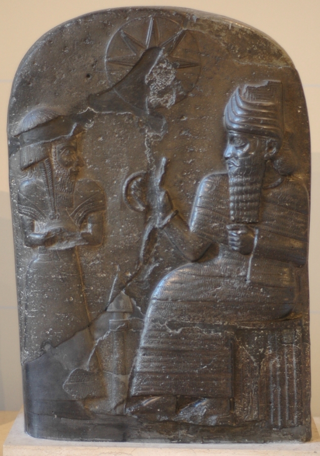Regele Hammurabi primind legile de la Zeul soarelui. Babilon  secolul XVIII î.Hr.