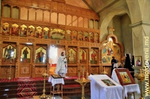 Mănăstirea “Sf. Treime”, s. Glinjeni, r. Făleşti