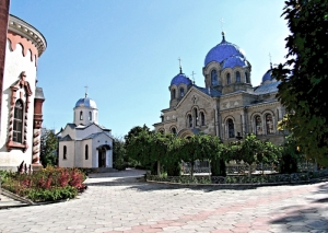 Biserica Adormirea Maicii Domnului, vedere din clopotniţa mănăstirii 