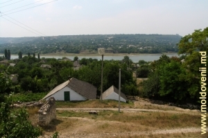 Vedere spre satul Raşcov şi Nistru din biserica catolică