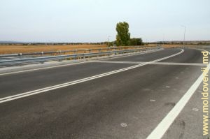Новая сорокская трасса вблизи транспортной развязки на пересечении с трассой Кишинев-Бельцы