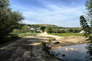 Река раковэц у въезда в село Гординешты, Единец