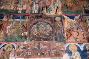 Успение Божией Матери. Фреска на южном фасаде монастыря Молдовица. 