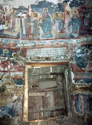 Настенная фреска северной стены в внутри церкви Успения Божией Матери в Каушанах. 