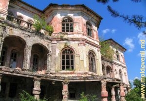 Дворец Манука-Эммануила Мирзояна (бея)