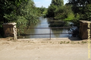 Podul peste rîul Cubolta din satul Plop