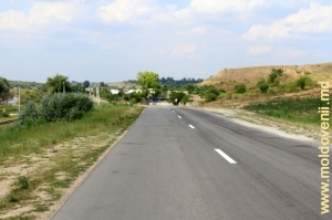 Drumul spre Giurgiuleşti în apropiere de satul Căşliţa, Prut, Cahul