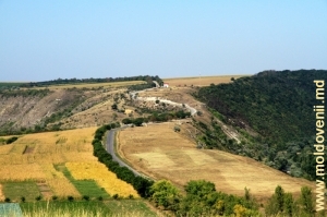 Дорога через природно-исторический комплекс Орхеюл Векь