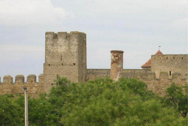 Самая крупная и лучше всего укрепленная оборонительная крепость средневековой Молдовы (Фото, Видео)