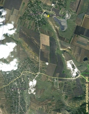 Долина реки Каменка между селами Бутешть и Кобань, Глодень на карте Google