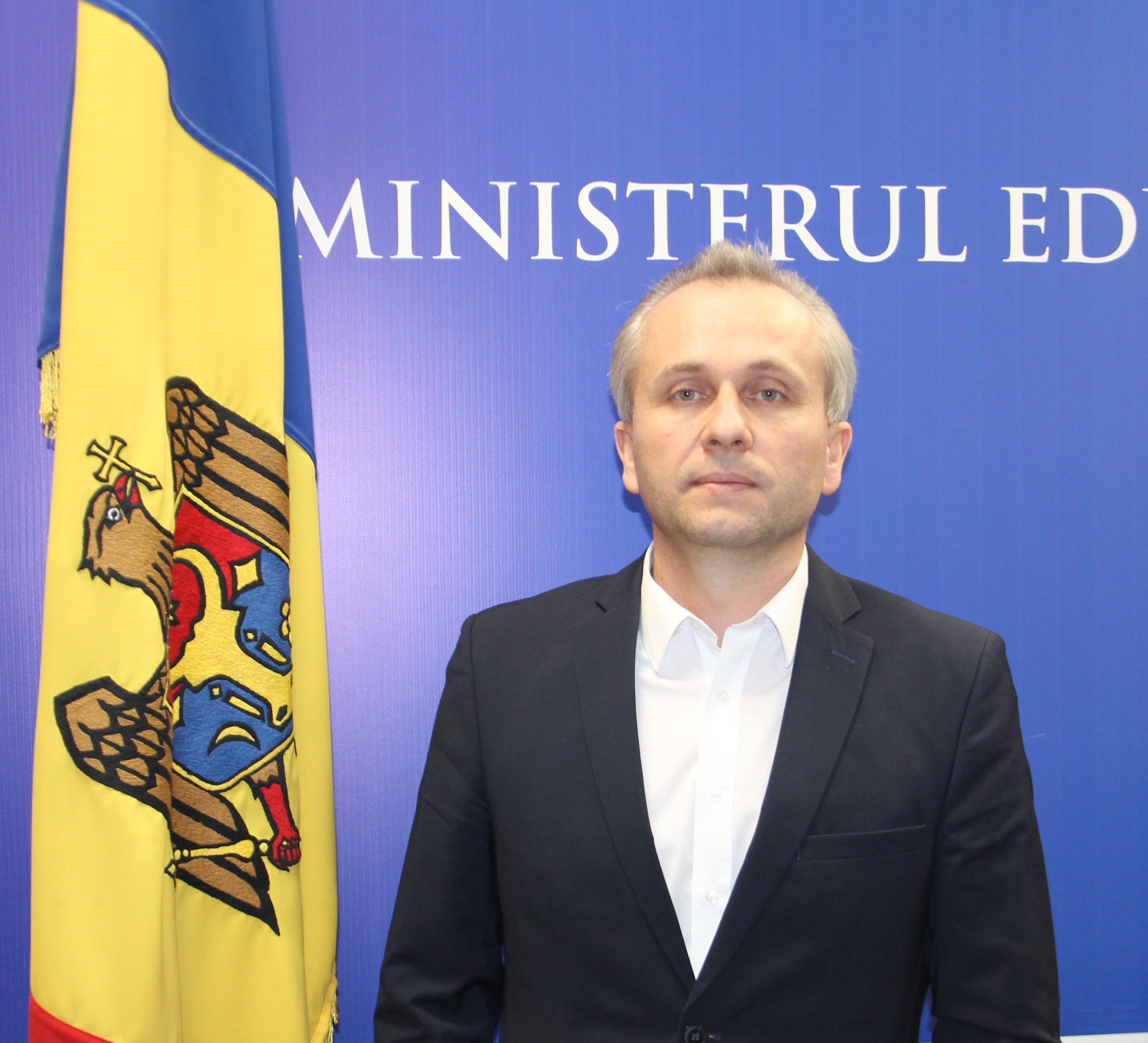 Образование молдовы. Министр образования Молдовы. Министр образования в Молдове Топалэ. Министр образования в Молдове мужик.