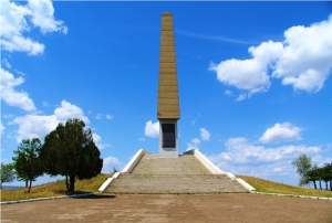 Vedere generală a Memorialului operaţiunii Iaşi-Chişinău de la Capul de pod Chiţcani