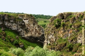 Ущелье у села Дуруитоаря