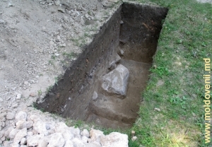 Încă un şaht descoperit de arheologii din Raşcov