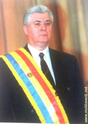 7 aprilie 2001. Investitura Președintelui Vladimir Voronin, pentru primul mandat. Foto - Valerii Corcimari