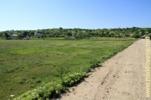 Drumul spre satul Glinjeni