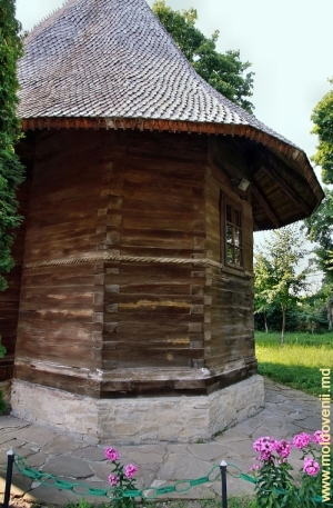 Деревянная церковь, Дорохой 