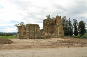 Baia. Ruinele Bisericii Catolice